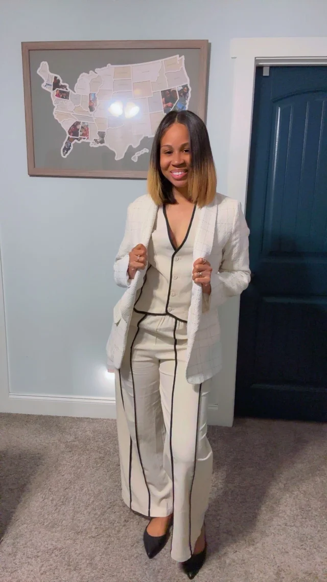 Don’t you just love a great linen set? This one is only $20 on Amazon! Link in highlights! Follow for more style Inspo! Love yal ❤️ 😁🫶🏽🫶🏽